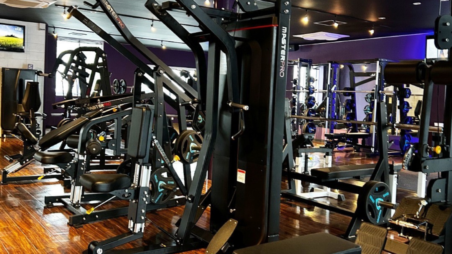 MUSCLE GYM ARAHA BEACH マッスルジム アラハビーチ 北谷町アラハにある24時間営業の本格的なトレーニングジム