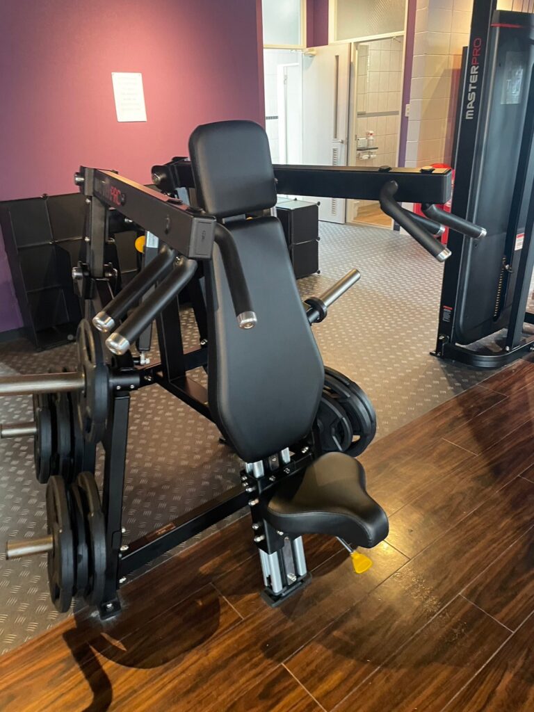 MUSCLE GYM ARAHA BEACH マッスルジム アラハビーチ 北谷町アラハにある24時間営業の本格的なトレーニングジム